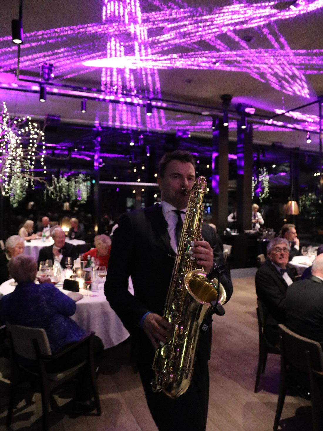 SaxofoonLounge met saxofonist Stanley Medema op jouw evenement, borrel, beurs, bedrijfsfeest of bruiloft